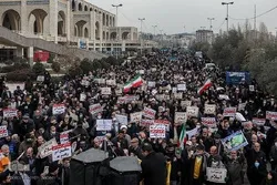 Iraniano na mga Mananamba ng Biyernes na Pagdasal Binatikos ang Paglapastangan sa Qur’an sa Uropa