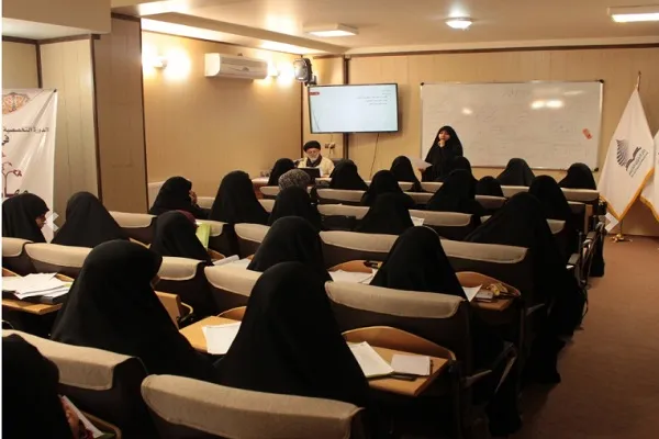 إیران: دورة قرآنية تخصصية للكوادر التعليمية من طالبات العلوم الدينية
 