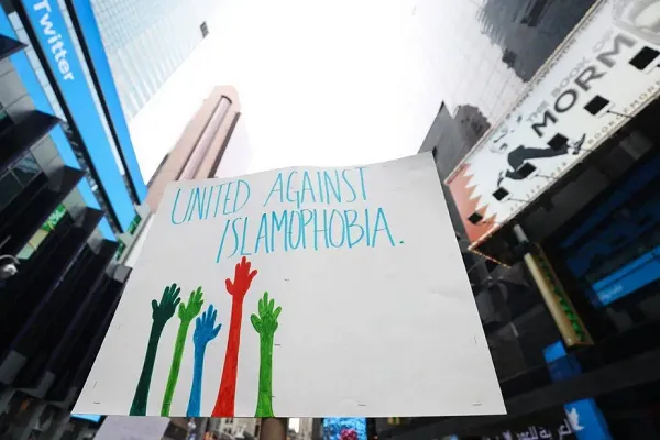 A liberdade dos muçulmanos no mundo pós-11 de setembro é, na melhor das hipóteses, tênue