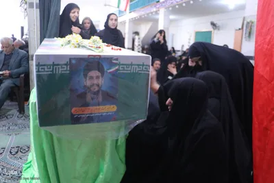 وداع اهالی مسجد الزهراء(س) شیراز با طلبه شهید امنیت