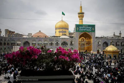 لحظه تحویل سال ۱۴۰۰ در حرم مطهر رضوی