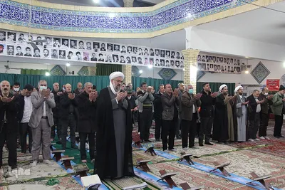 کرسی تلاوت قرآن کریم در شب لیله الرغائب