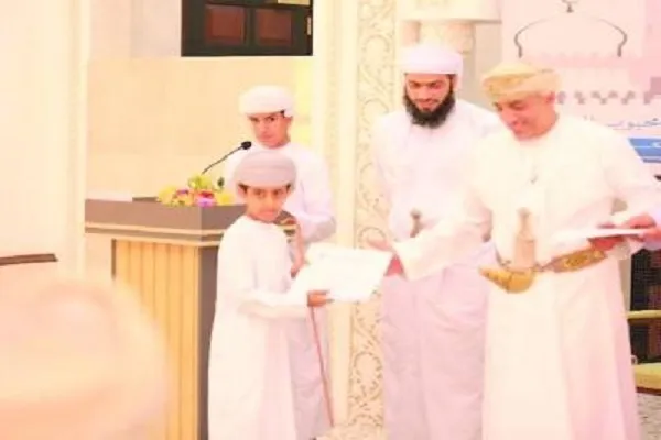 سلطنة عمان: تخريج 