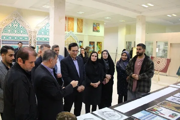 برپایی نمایشگاه «هنر دفاع مقدس» در اردبیل + عکس