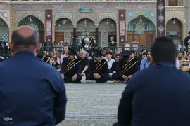 افراشتن پرچم عزا در حرم حضرت معصومه(س)