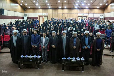 نشست صمیمی تشکل‌های دانشجویی فارس با امام جمعه شیراز