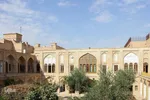 مدرسه تاریخی قدیمی و همچنان پابرجای علمیه خان یزد