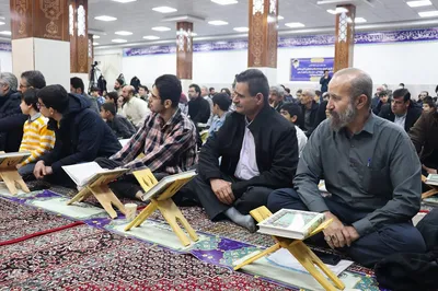 محفل بزرگ انس باقرآن کریم در ملایر‎