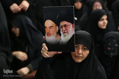 تجمع حماسی بانوان قزوینی در سوگ رهبر شهید