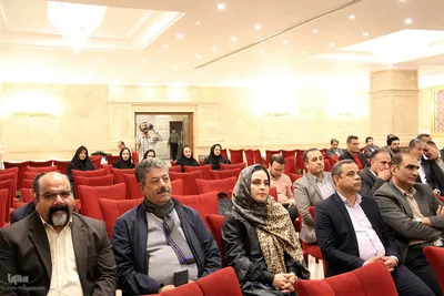 دیدار اعضای اتاق اصناف و اتحادیه های صنفی با استاندار یزد