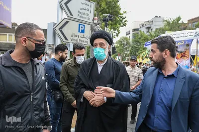 سید هادی خامنه‌ای، برادر کوچکتر مقام معظم رهبری در راهپیمایی روز قدس  