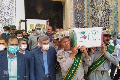وداع شیرازی ها با محیط بانان شهید در حرم شاهچراغ(ع)‎‎