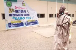 Pemberian Hadiah Para Juara Musabaqoh Alquran Nasional Nigeria