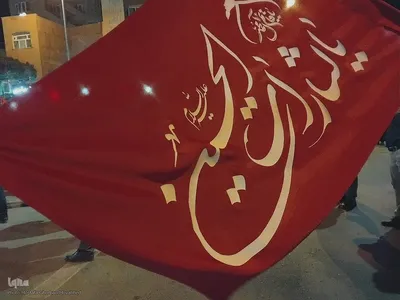 ایستاده در خیابان برای خونخواهی رهبر شهید انقلاب در اهر 
