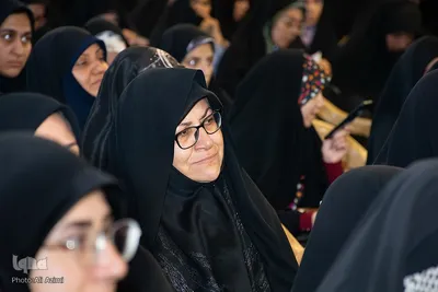 دهمین یادواره دختر نخبه قرآنی در همایش بزرگ حافظان نور