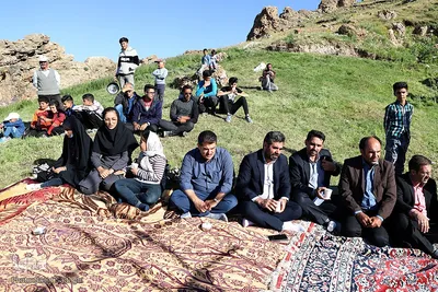 نشست خبری محمد اسکندری، مدیرکل دفتر امور روستایی و شوراهای استانداری استان آذربایجان شرقی در روستای سفیده خان