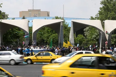 تجمع دانشگاهیان دانشگاه تهران در حمایت از خیزش دانشجویان دانشگاه‌های آمریکا