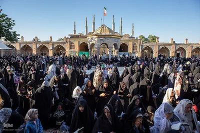 زمزمه دعای عرفه در قزوین