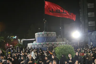 شام غریبان حسینی در محله باغ فیض