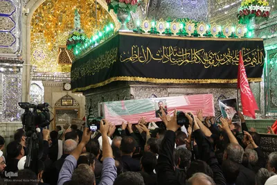 آیین وداع با پیکر مطهر سرهنگ پاسدار «شهید محمدناصر دلیرور» از شهدای نیروی دریایی سپاه  در حرم شاهچراغ(ع)
