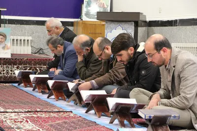 محفل انس با قرآن کریم در ادارات شهرستان ملایر
