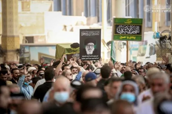 پیکر امام جماعت مسجد کوفه در حرم حضرت علی(ع) تشییع شد + عکس
