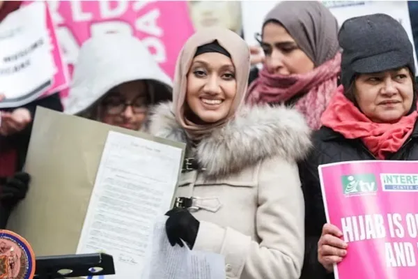 Pengasas Hari Hijab Sedunia membangkitkan isu tersebut dalam temu bual bersama IQNA