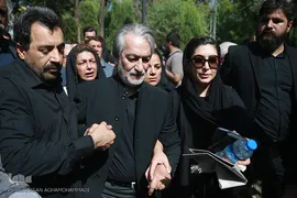 مراسم تشییع جنازه عزت الله انتظامی