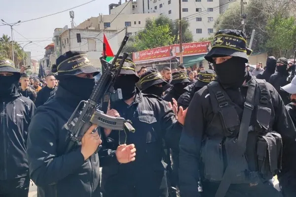 گروه‌های مقاومت: رزمندگان مناطق زیر پای صهیونیست‌ها را به آتش می‌کشند
