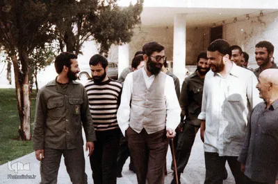 سیدعلی خامنه‌ای از تولد تا رهبری