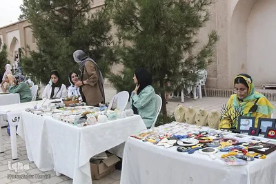 نمایشگاه صنایع دستی در باغ اکبریه بیرجند