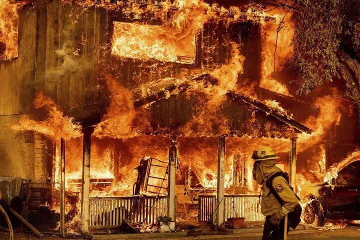 Los Angeles’taki yangınlarda can kaybı 16’ya yükseldi