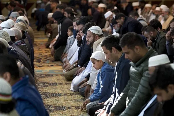 نشطاء: إقبال البريطانيين على اعتناق الإسلام في تزايد
 