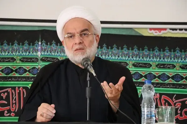 نهضت عاشورا جلوه بارز حریت است