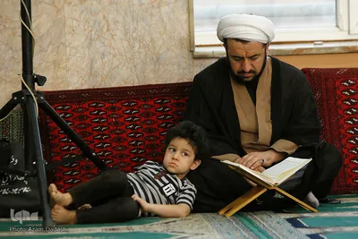 محفل انس با قران کریم در بقعه چهار انبیا قزوین