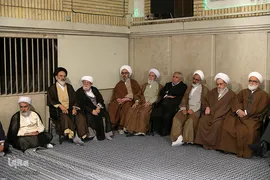 دیدار مسئولان نظام و سفرای کشورهای اسلامی با رهبر انقلاب