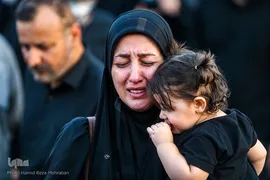 مراسم وداع با پیکر شهدای مدافع حرم در میدان امام حسین(ع)