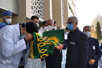 آئین قدردانی خادمیاران رضوی از کادر درمان بیمارستان مسلمین شیراز