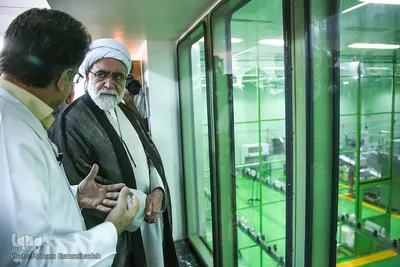 آیین رونمایی از محصولات شرکت داروسازی ثامن