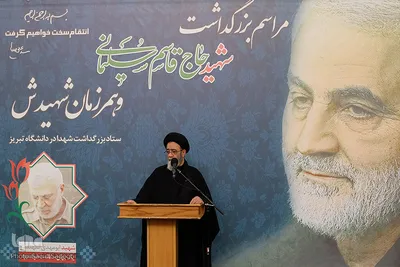مراسم بزرگداشت شهید سپهبد قاسم سلیمانی و یاران مجاهدش در مسجد دانشگاه تبریز