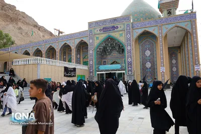 پیاده‌روی دلدادگان اربعین حسینی در خمینی‌شهر