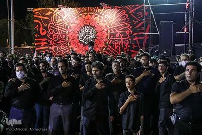 حسینیه ایران؛ مراسم عزاداری شب‌هشتم محرم در کانون رهپویان وصال شیراز‎‎