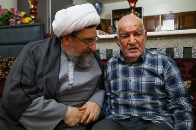 دیدار امام جمعه تبریز با خانواده سه شهید دفاع مقدس