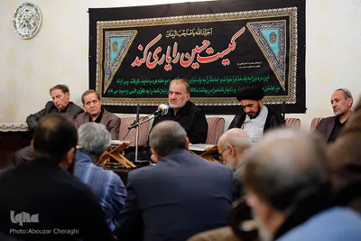 سوگ‌نشینی قاریان قرآن در سومین شب شهادت امام حسین(ع)
