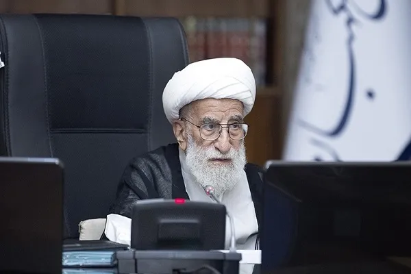 تأکید آیت‌الله جنتی بر آشنا ساختن جوانان با تاریخ انقلاب اسلامی