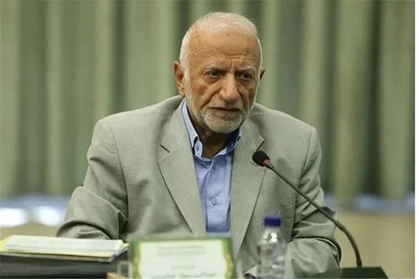 تجلیل از عبدالرسول عبایی در اختتامیه مسابقات بین‌المللی قرآن