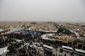 راهپیمایی اربعین حسینی مسیر نجف، کربلا/ ورودی  قبرستان وادی السلام  