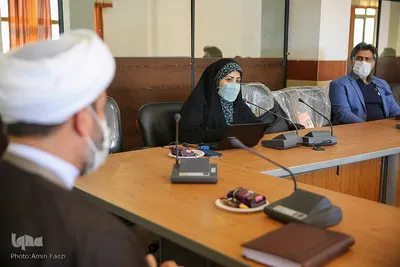 نشست «زن، فرهنگ و هنر اسلامی و خودباوری» در شيراز‎