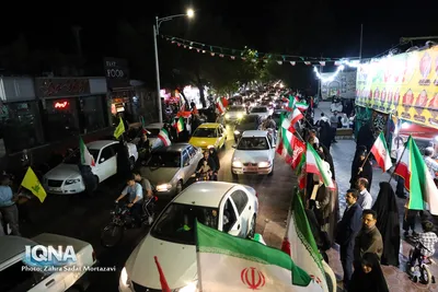 زنجیره مردمی حمایت از عفاف و حجاب در میدان شهدای اصفهان