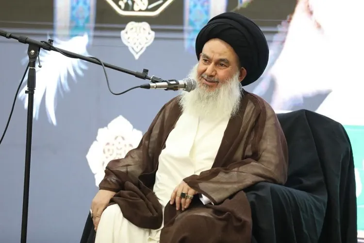 ملت ایران با تفکر امام خمینی (ره) در برابر قدرت‌های جهانی ایستاده‌ است